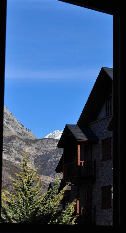 Residencial Valle De Benasque Exterior foto